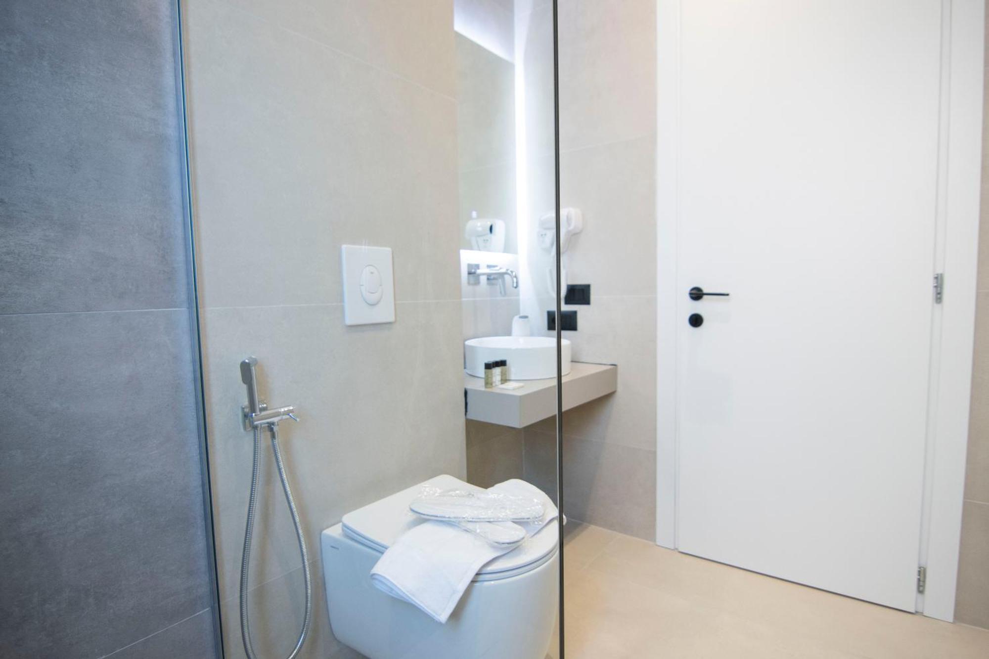 Mina Luxury Rooms Тирана Экстерьер фото