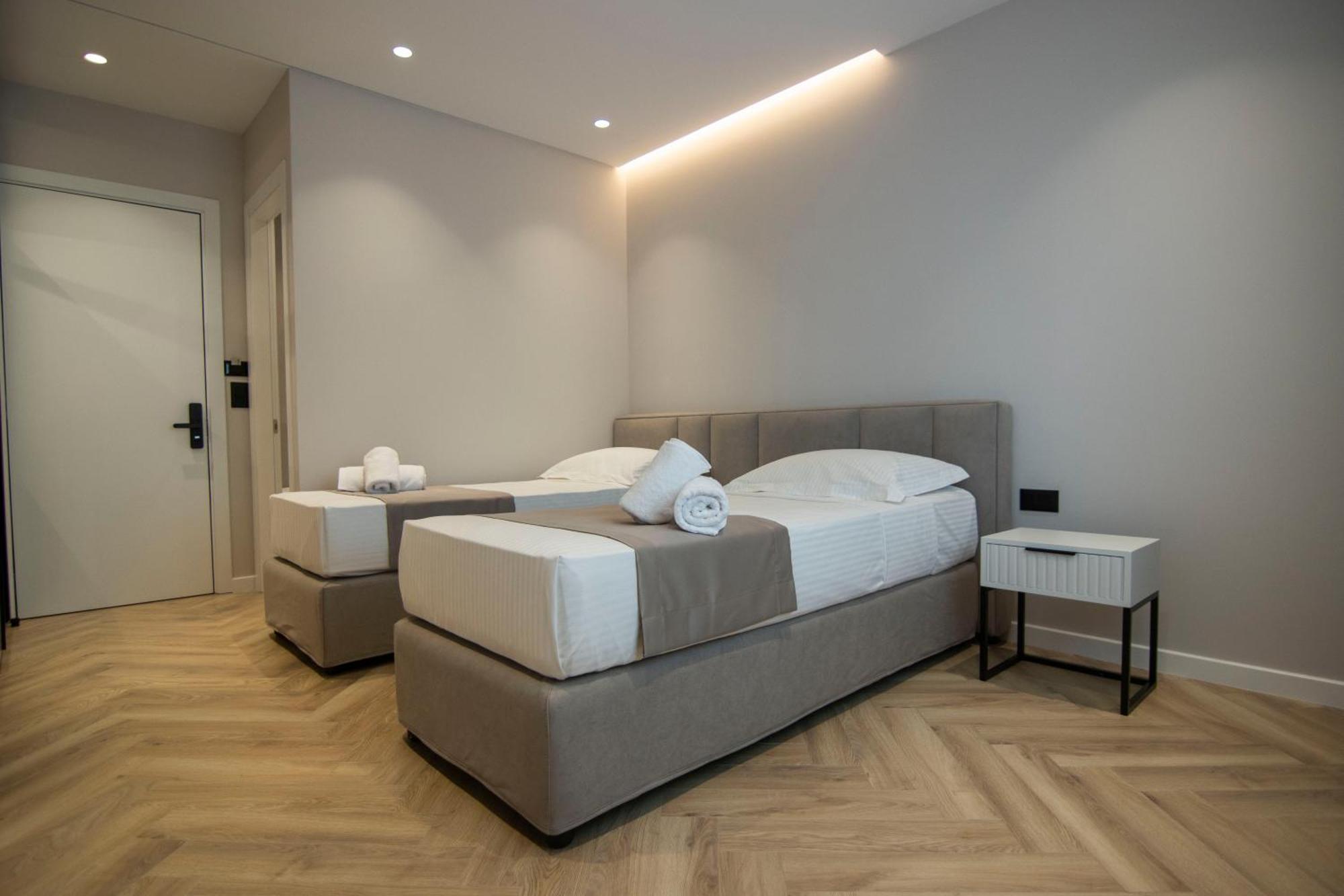 Mina Luxury Rooms Тирана Экстерьер фото