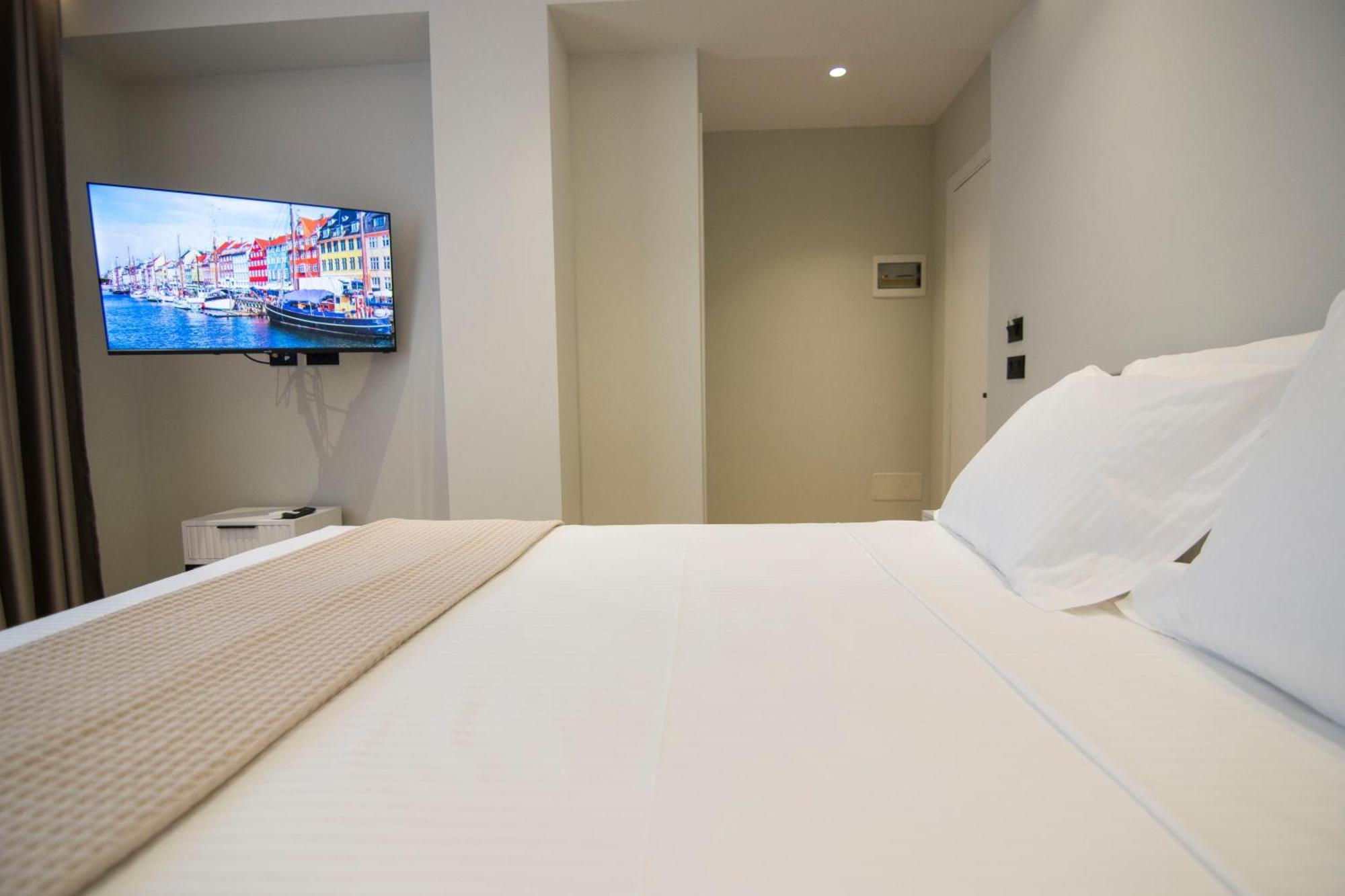 Mina Luxury Rooms Тирана Экстерьер фото