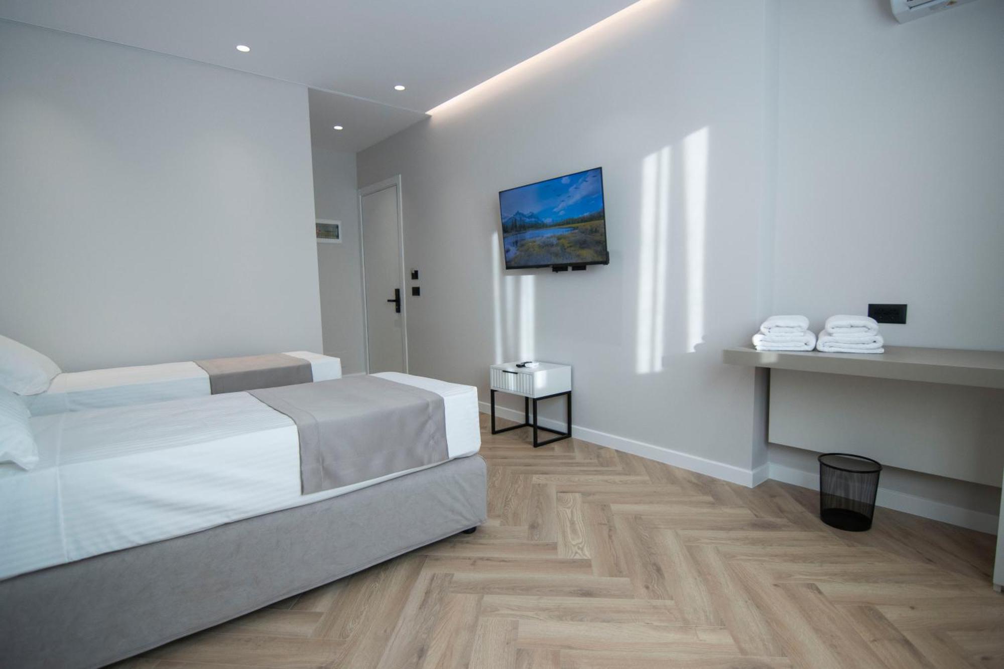 Mina Luxury Rooms Тирана Экстерьер фото