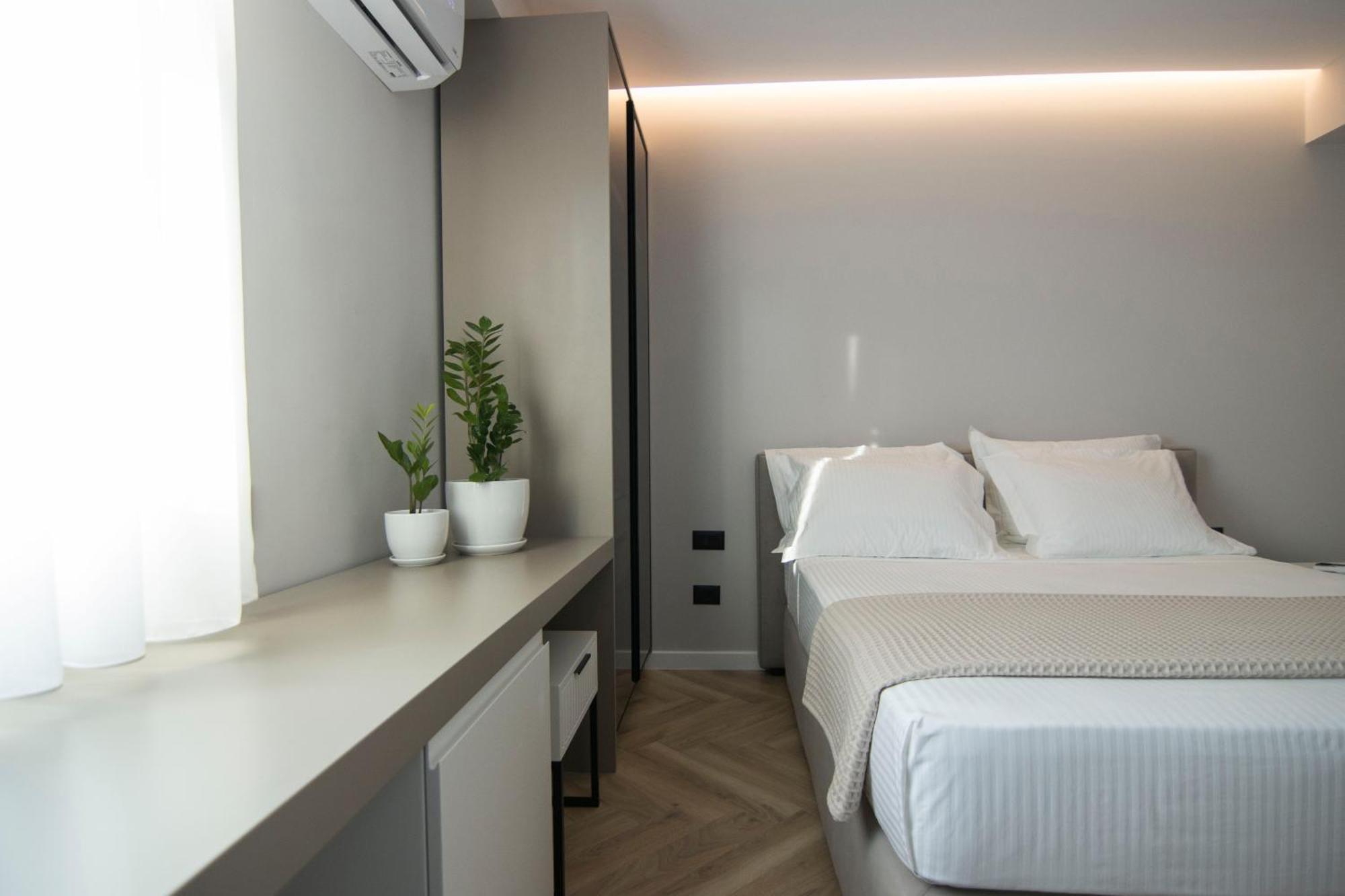 Mina Luxury Rooms Тирана Экстерьер фото