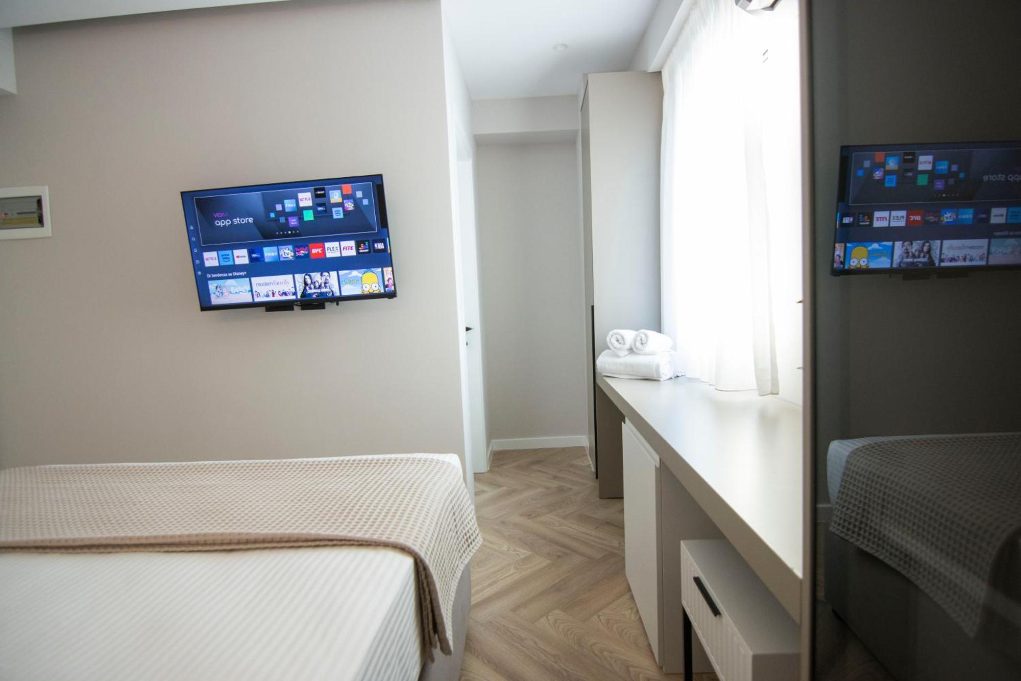 Mina Luxury Rooms Тирана Экстерьер фото