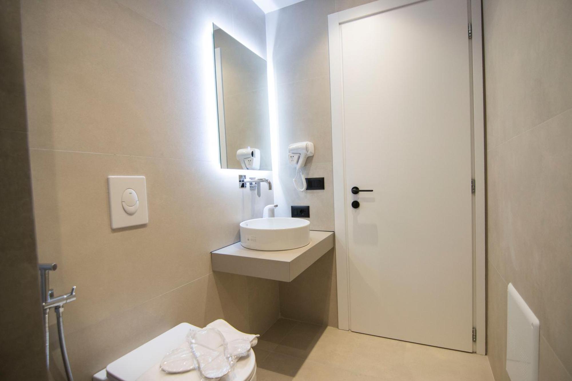 Mina Luxury Rooms Тирана Экстерьер фото