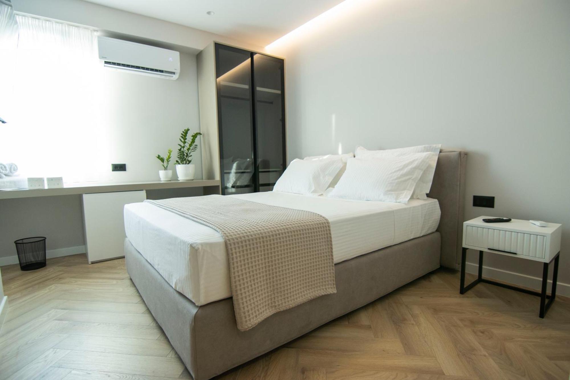 Mina Luxury Rooms Тирана Экстерьер фото