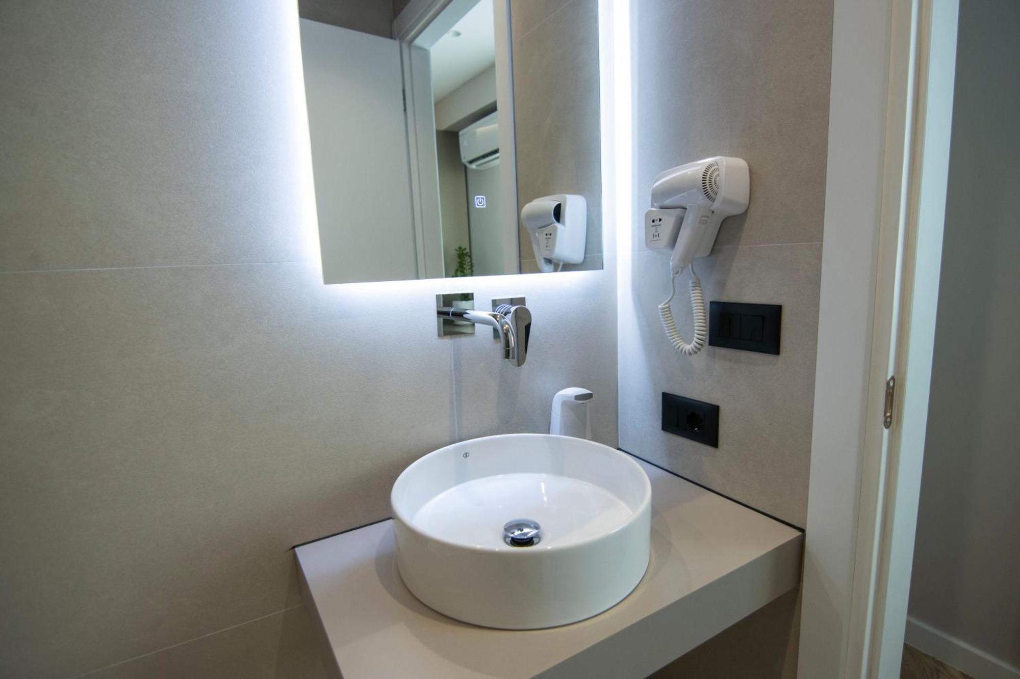 Mina Luxury Rooms Тирана Экстерьер фото