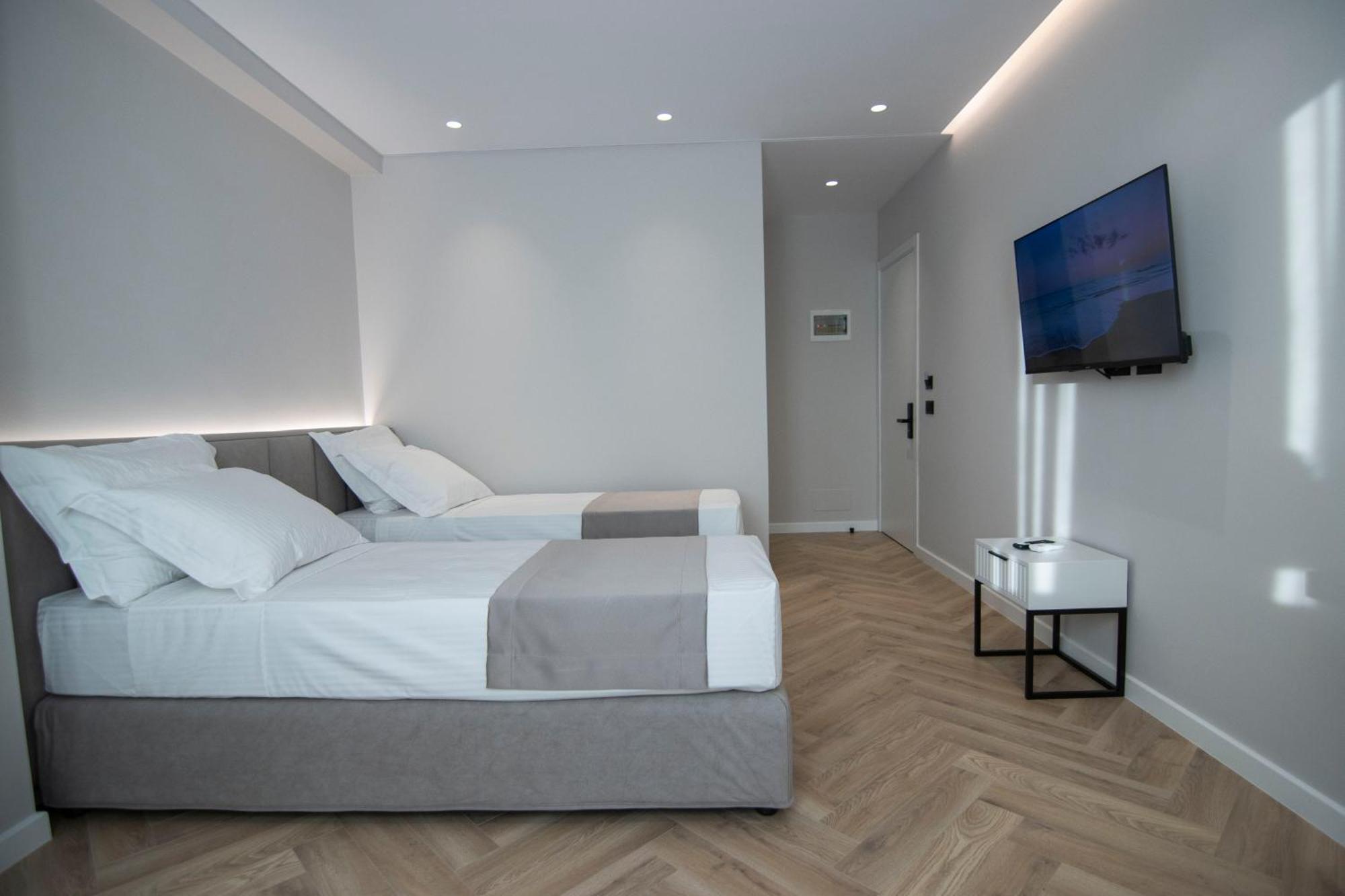 Mina Luxury Rooms Тирана Экстерьер фото