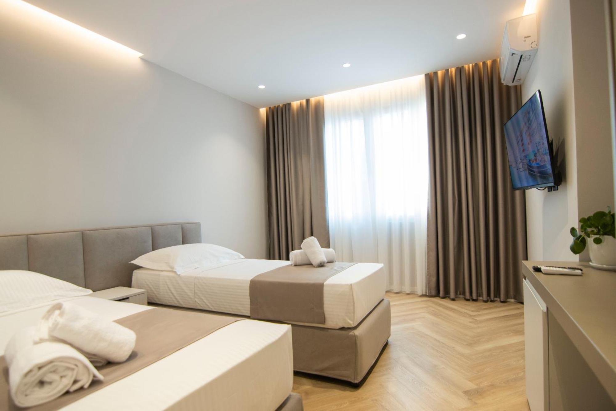 Mina Luxury Rooms Тирана Экстерьер фото
