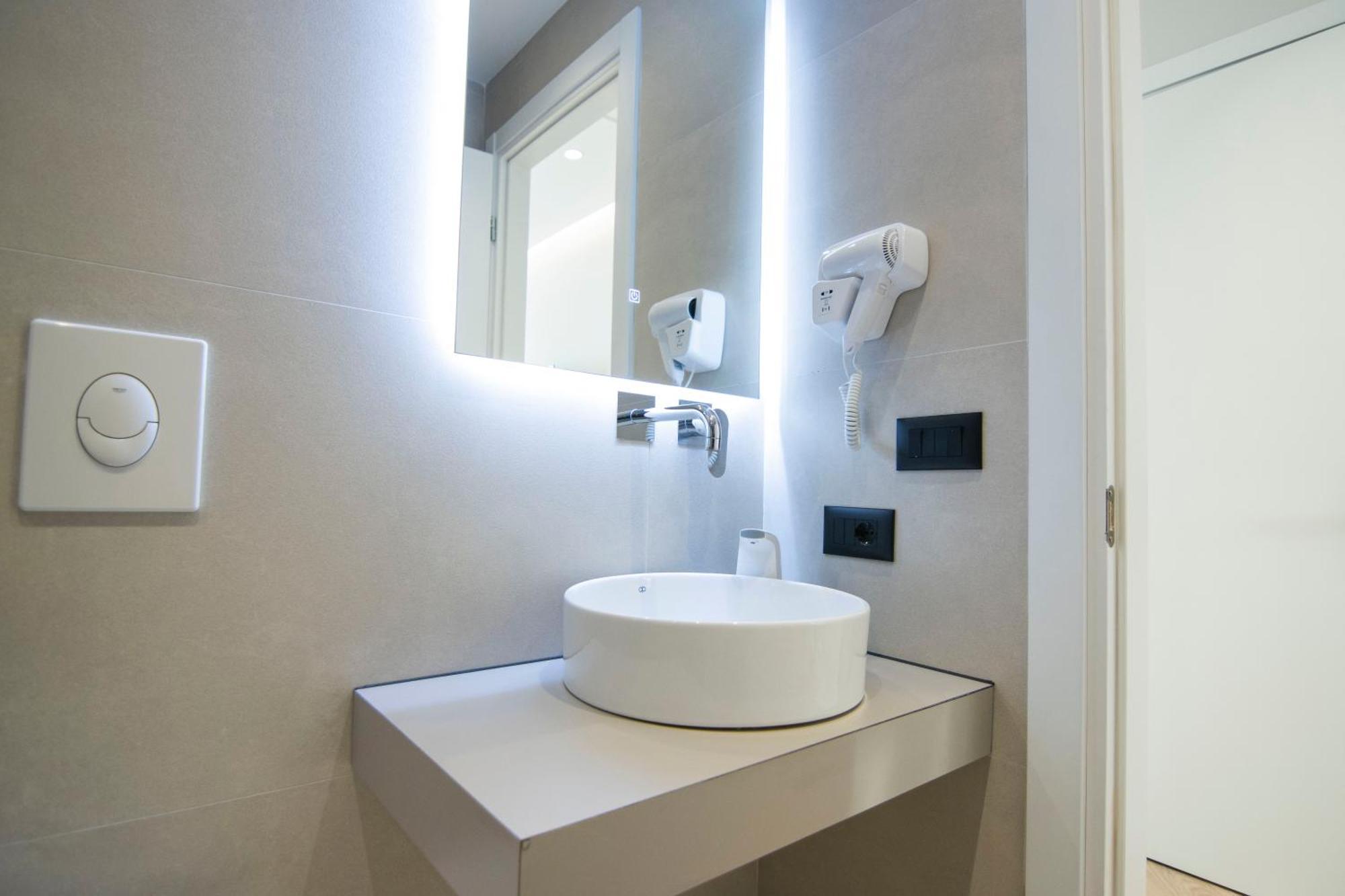 Mina Luxury Rooms Тирана Экстерьер фото