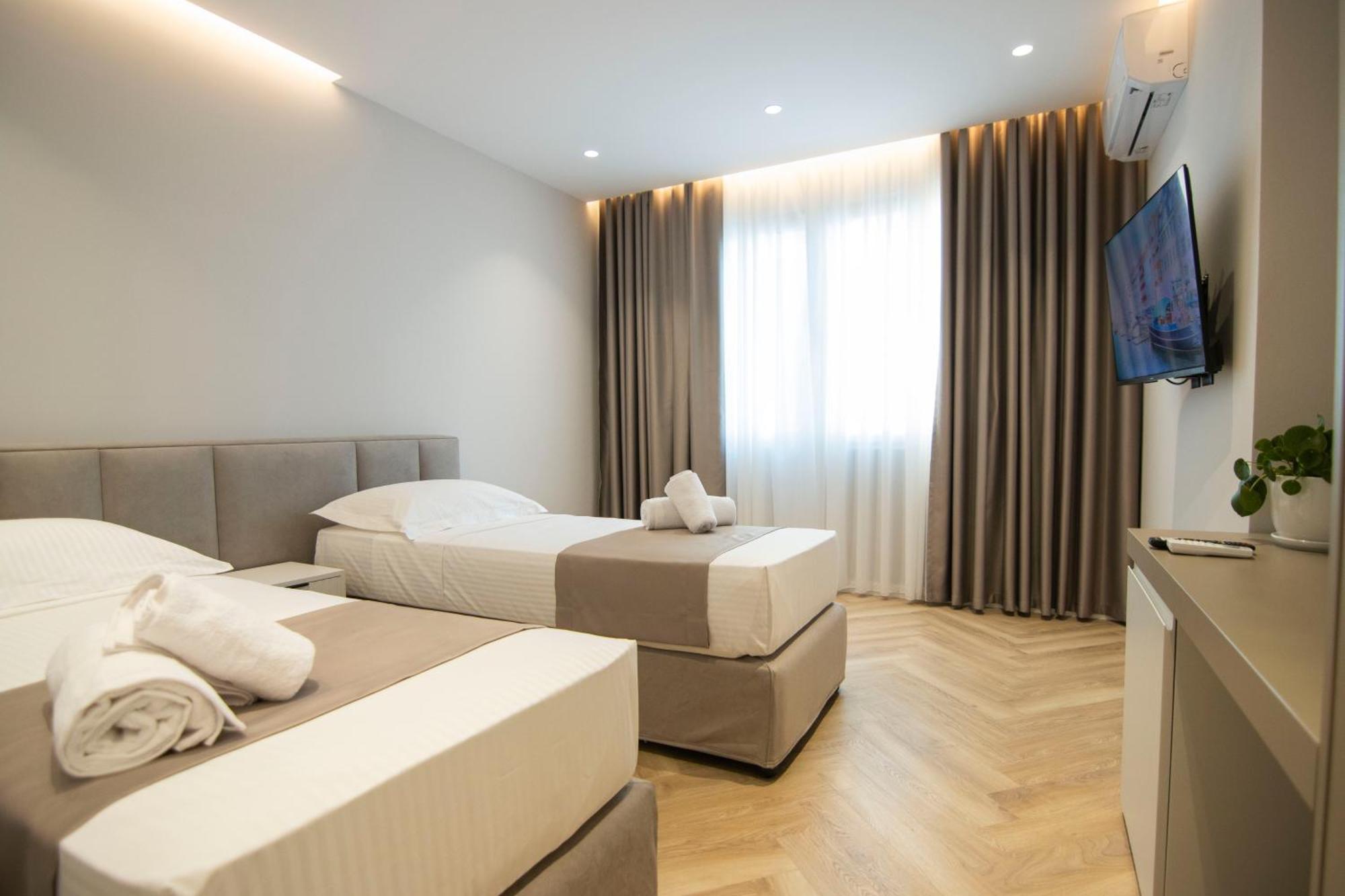 Mina Luxury Rooms Тирана Экстерьер фото